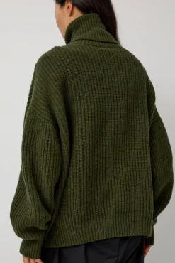Mea Turtleneck in Forest