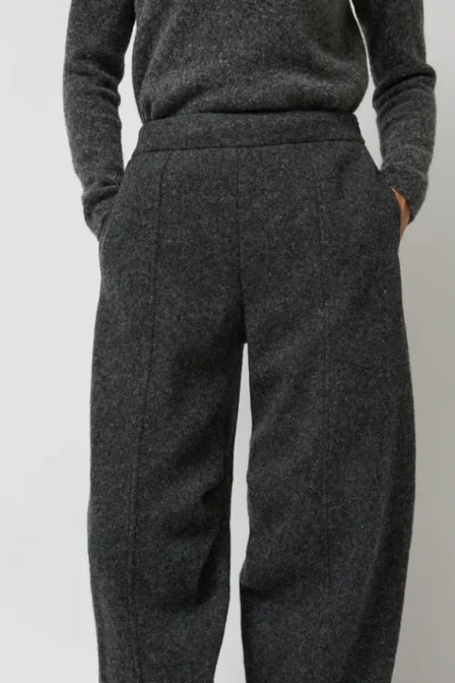 Melange Wool Blend Curve Pants in Grey