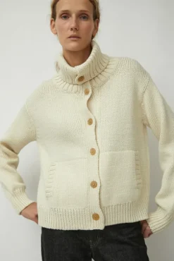 Mila Cardigan in Ivory