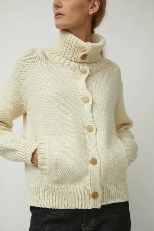 Mila Cardigan in Ivory