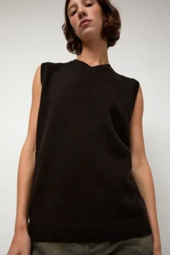 Milano Vest in Ebony