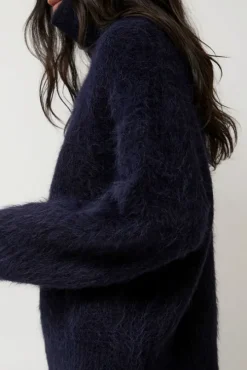 Miles Sweater in Navy