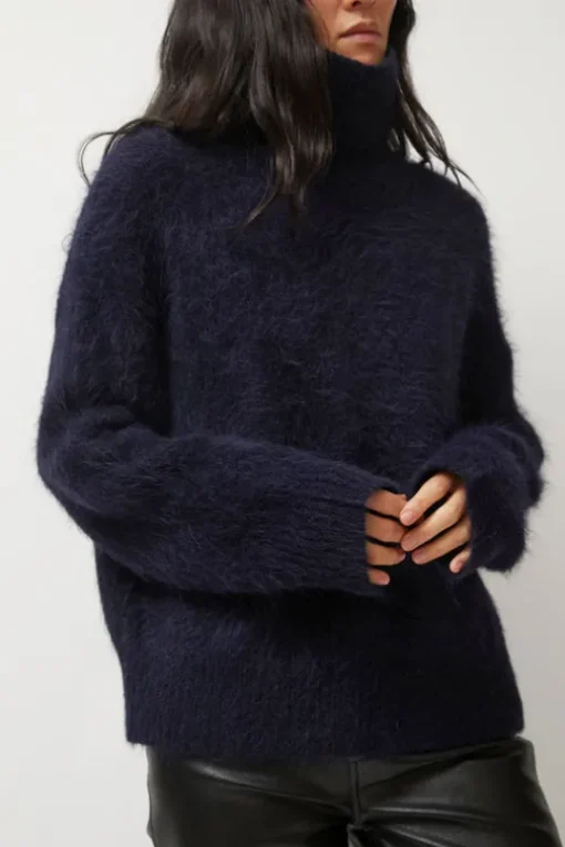 Miles Sweater in Navy