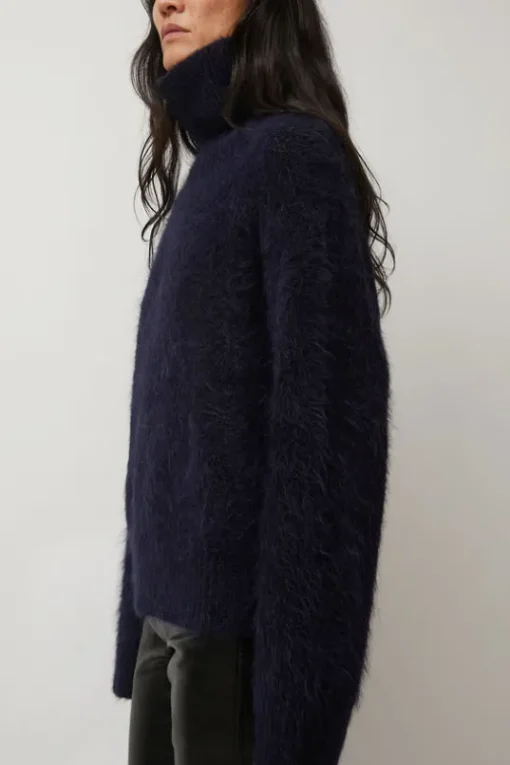 Miles Sweater in Navy
