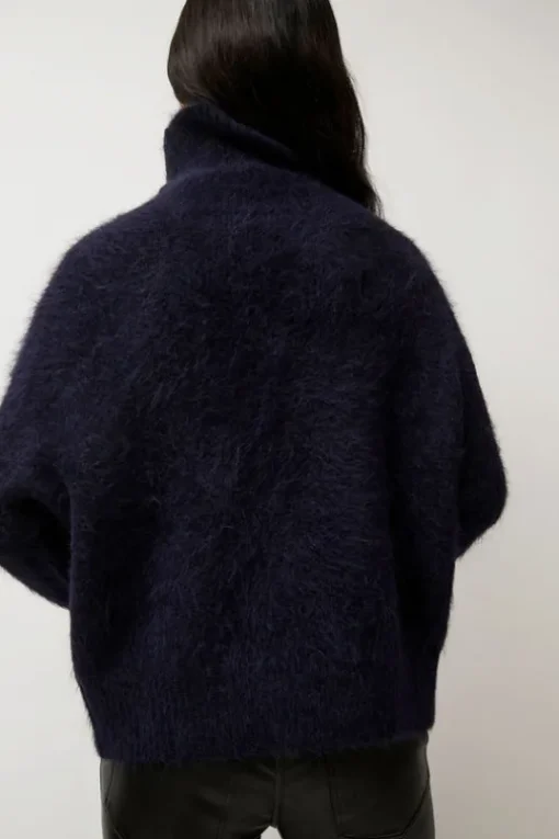 Miles Sweater in Navy