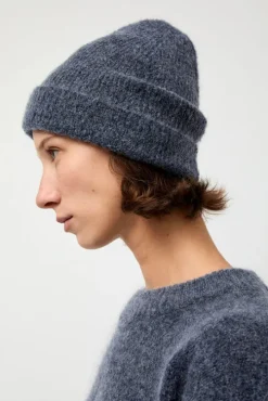 Mokid Hat in Storm