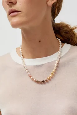 Multi-Colored Pearl Necklace in Multi