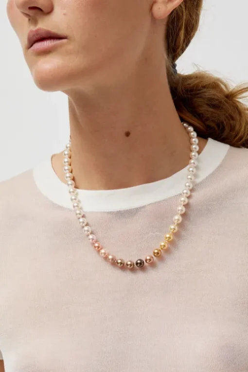 Multi-Colored Pearl Necklace in Multi