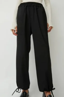 Negi Pants in Black