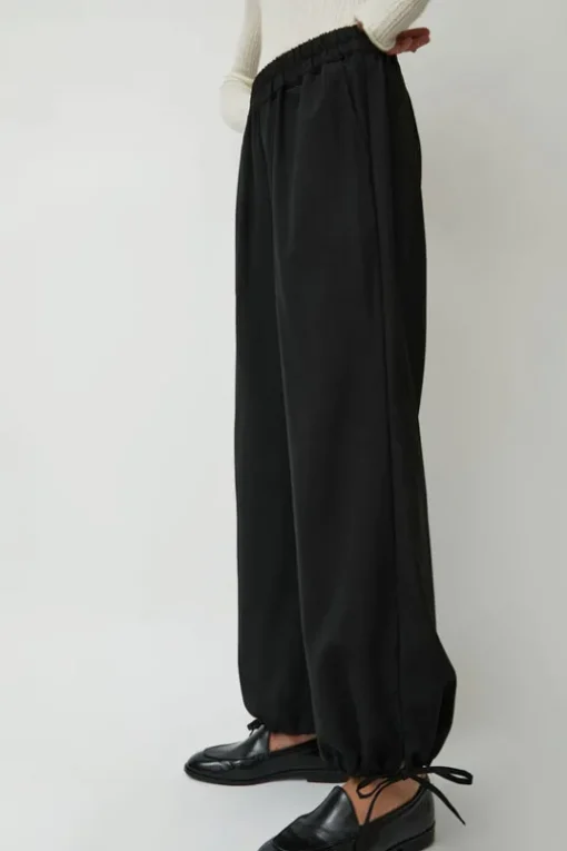 Negi Pants in Black