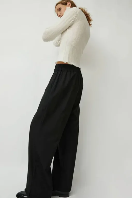 Negi Pants in Black