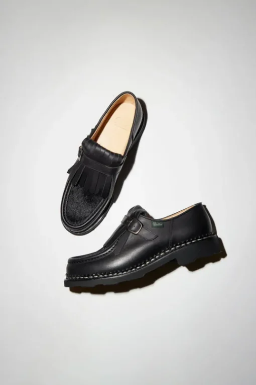 Nyons Shoe in Lisse Noir Poils Noir