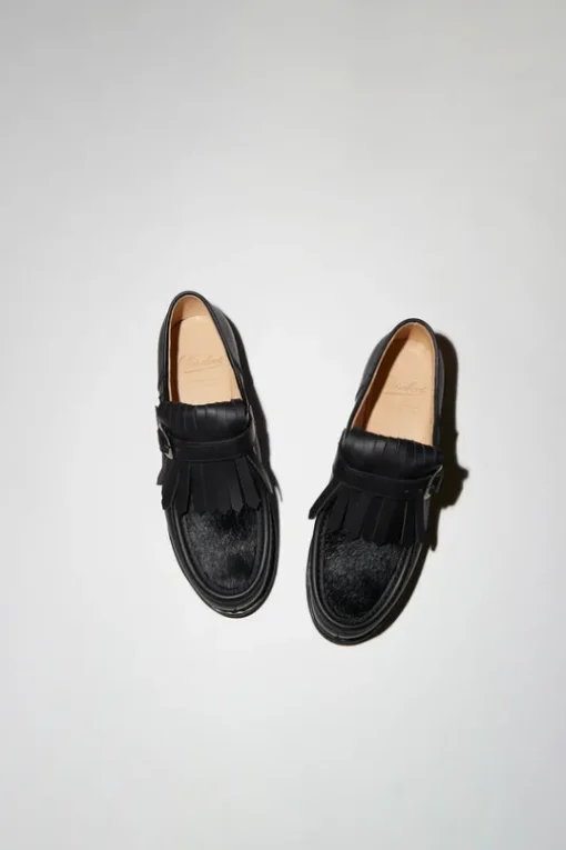Nyons Shoe in Lisse Noir Poils Noir