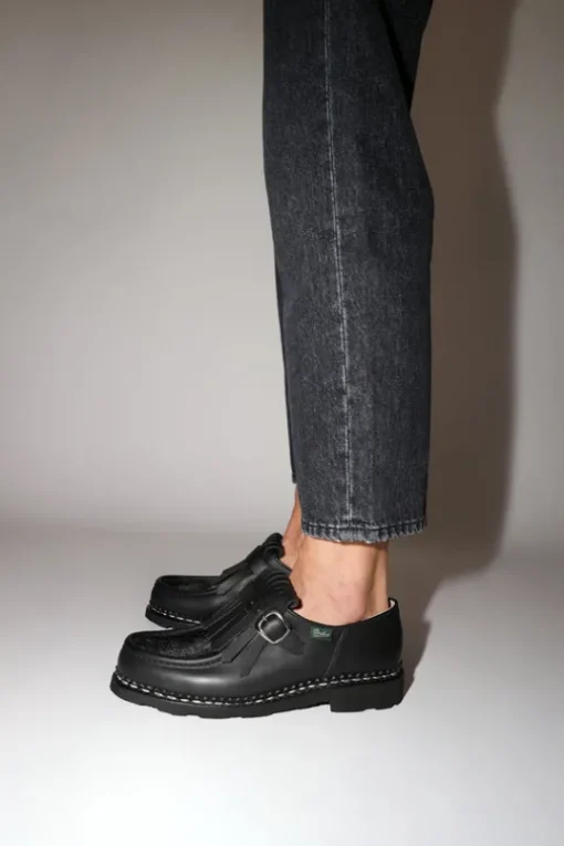 Nyons Shoe in Lisse Noir Poils Noir