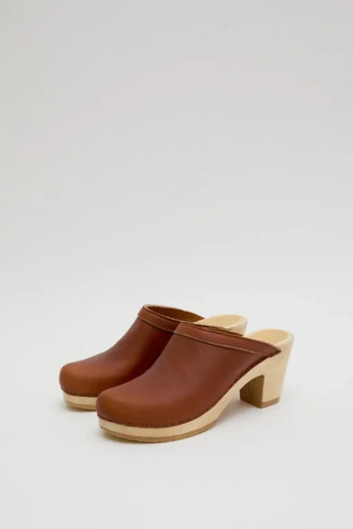 Old School Clog on High Heel in Bourbon