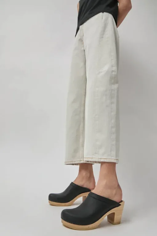 Old School Clog on High Heel in Black