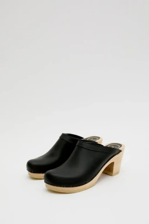 Old School Clog on High Heel in Black