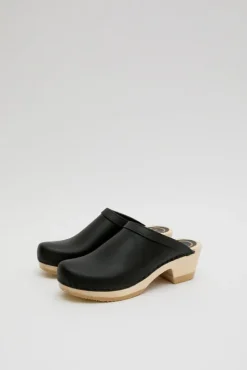 Old School Clog on Mid Heel in Black