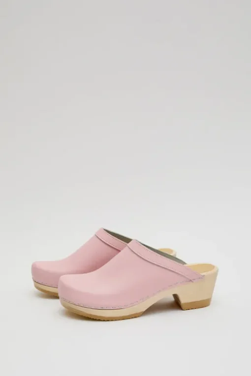 Old School Clog on Mid Heel in Light Pink