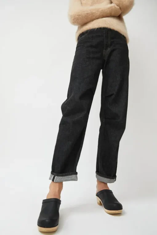 Old School Clog on Mid Heel in Black