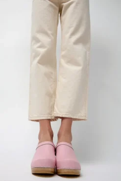 Old School Clog on Mid Heel in Light Pink