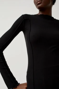 Omato Long Sleeve Top in Black