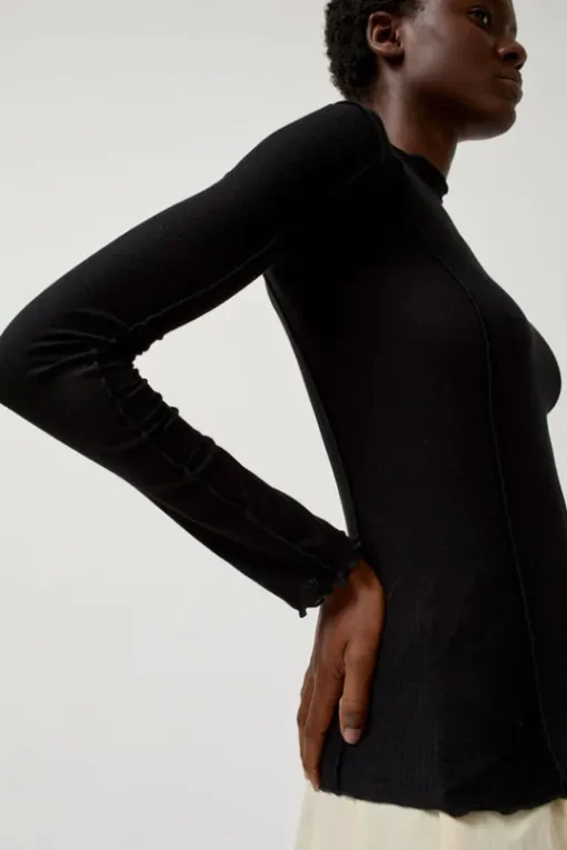 Omato Long Sleeve Top in Black
