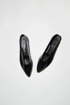 Party Flat in Black