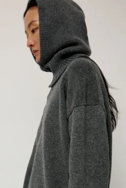 Plain Hood in Derby Grey