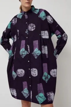 Press Dress in Location