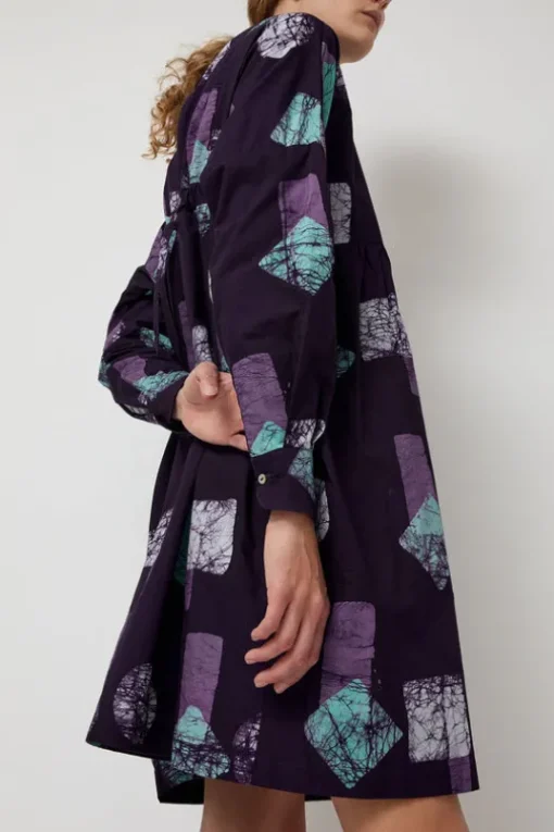 Press Dress in Location