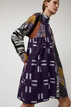 Press Dress in Virtual Reality