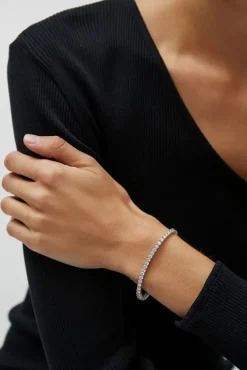 4 Prong N-dia Tennis Bracelet in White