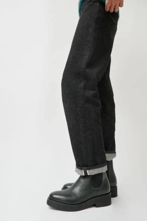 Pull on Crepe Sole Boot in Bottle