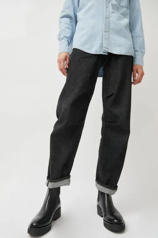 Pull on Crepe Sole Boot in Nero
