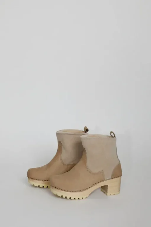 5" Pull On Shearling Clog Boot on Mid Tread in Bone Suede on White Base