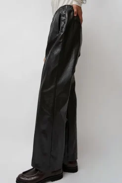 Quinlan Pant in Brown