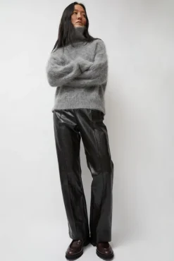 Quinlan Pant in Brown