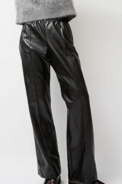 Quinlan Pant in Brown