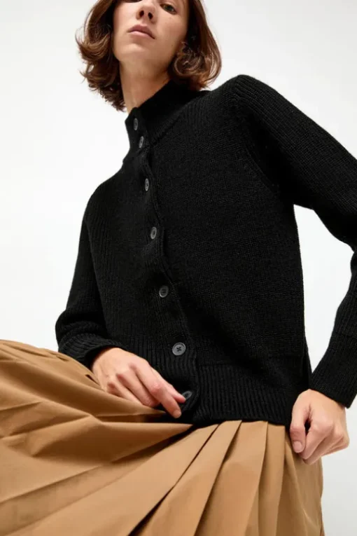 Raw Blouson Cardigan in Black