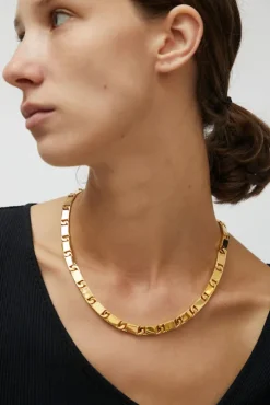 Rectangle Chain Link Necklace in Gold