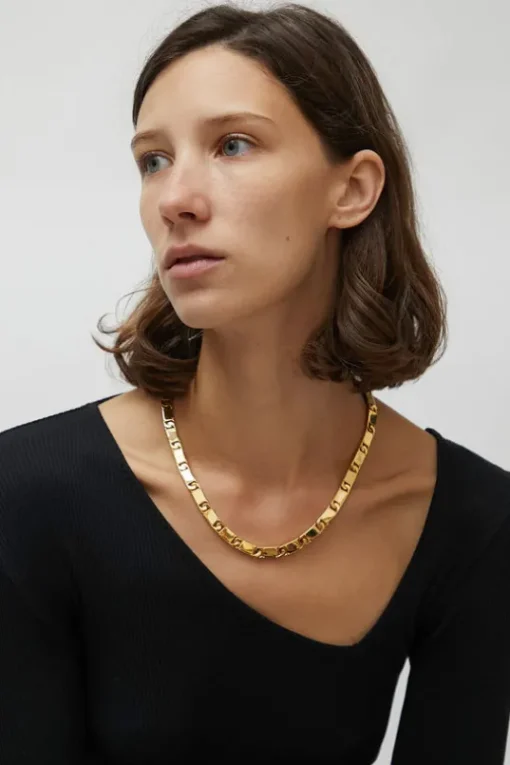 Rectangle Chain Link Necklace in Gold