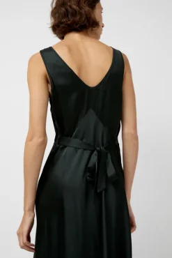 Reine Dress in Black
