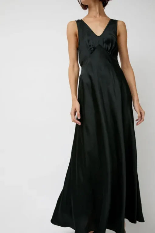 Reine Dress in Black