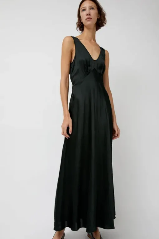Reine Dress in Black