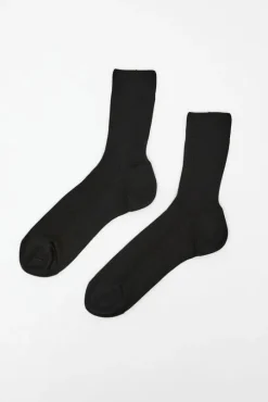 Ribbed Ankle Socks in Nero