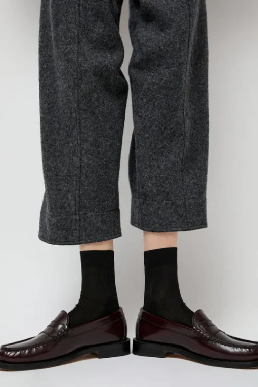 Ribbed Ankle Socks in Nero