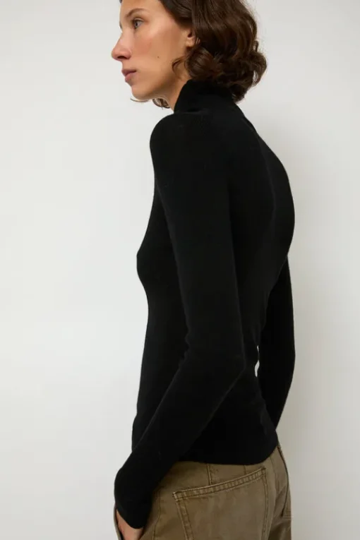 Ribbed High Neck in Black