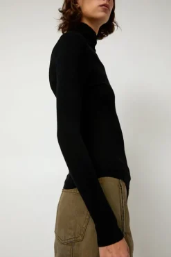Ribbed High Neck in Black