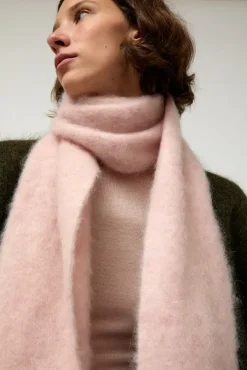 Ribbed Mohair Scarf in Blush
